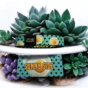 Zox *Sunny Side* White Star #130 Of 1000 Size Medium